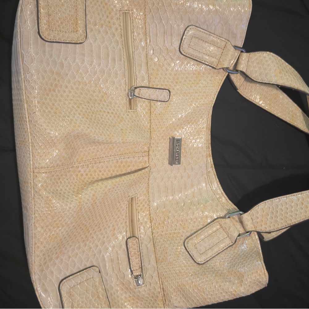 Sag Harbor Textured Tan Shoulder Bag. Perfect condition so cute - Picture 2 of 2